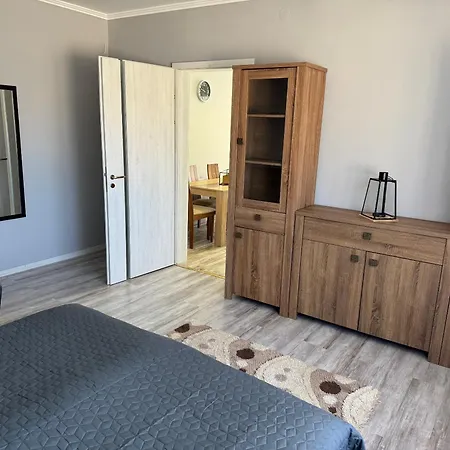 Zsike Vendeghaz Apartment *