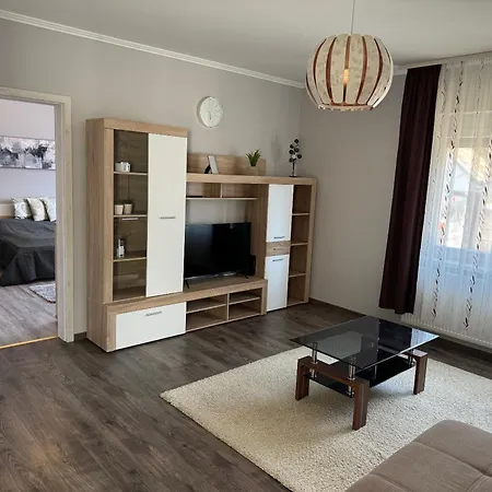 Zsike Vendeghaz Apartamento